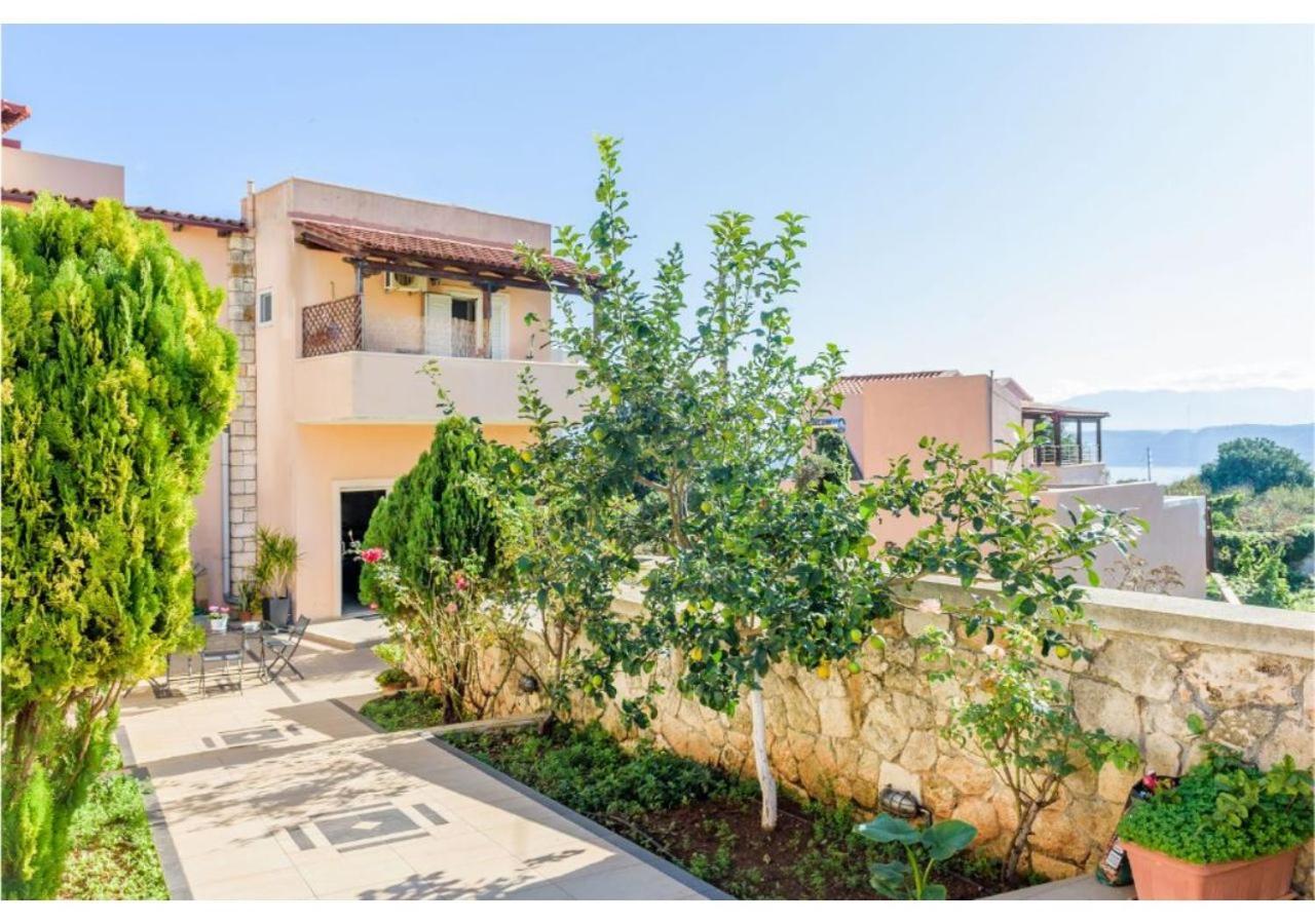 Апартаменты Andronikis House Pitharion Экстерьер фото
